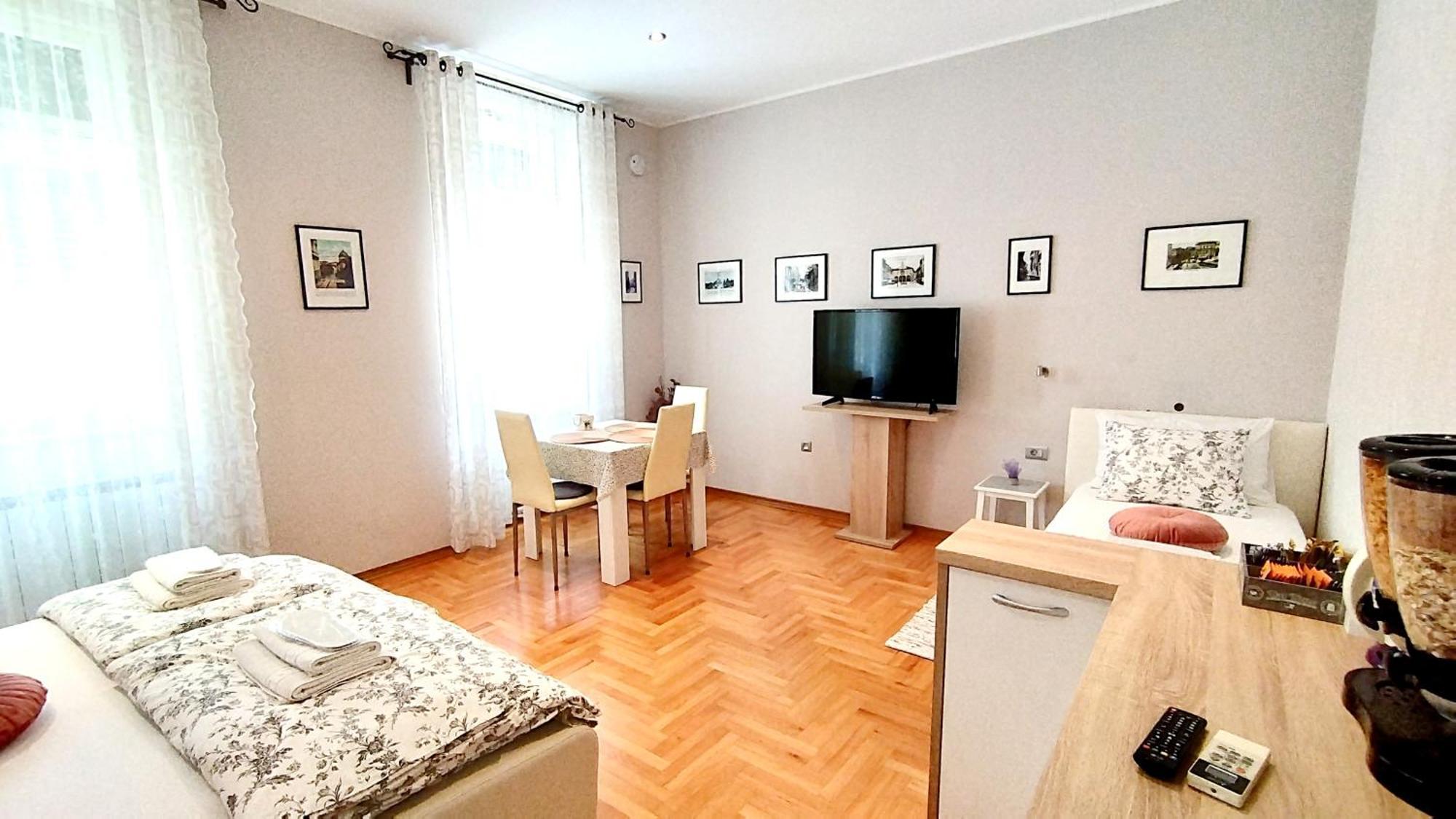 Lavender - City Room With Free Parking プーラ エクステリア 写真