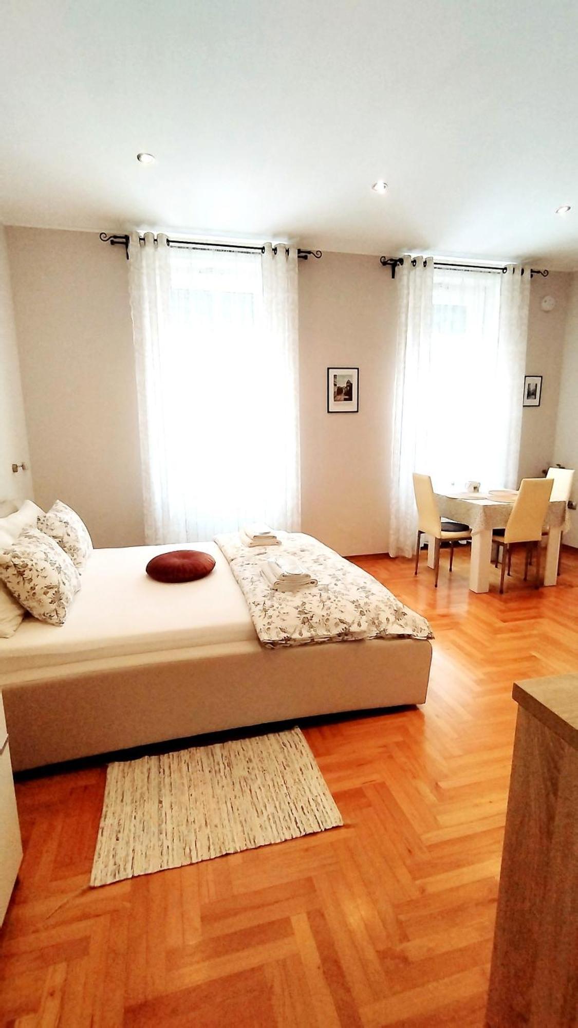 Lavender - City Room With Free Parking プーラ エクステリア 写真