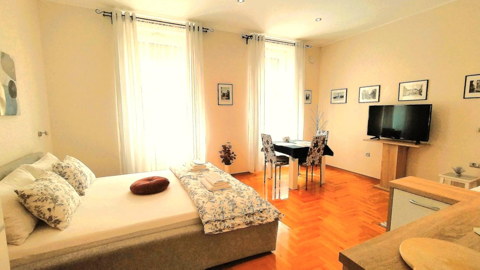 Lavender - City Room With Free Parking プーラ エクステリア 写真