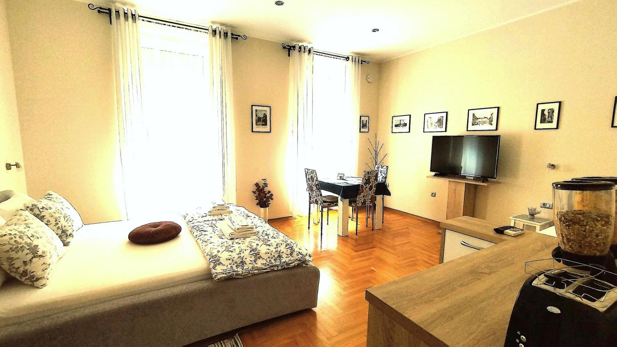Lavender - City Room With Free Parking プーラ エクステリア 写真