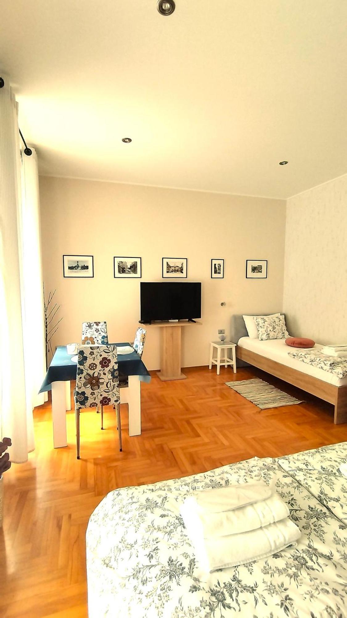 Lavender - City Room With Free Parking プーラ エクステリア 写真