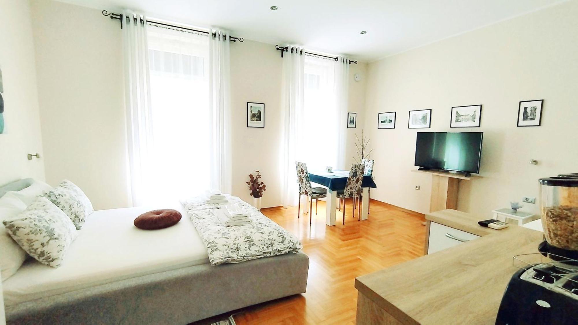 Lavender - City Room With Free Parking プーラ エクステリア 写真