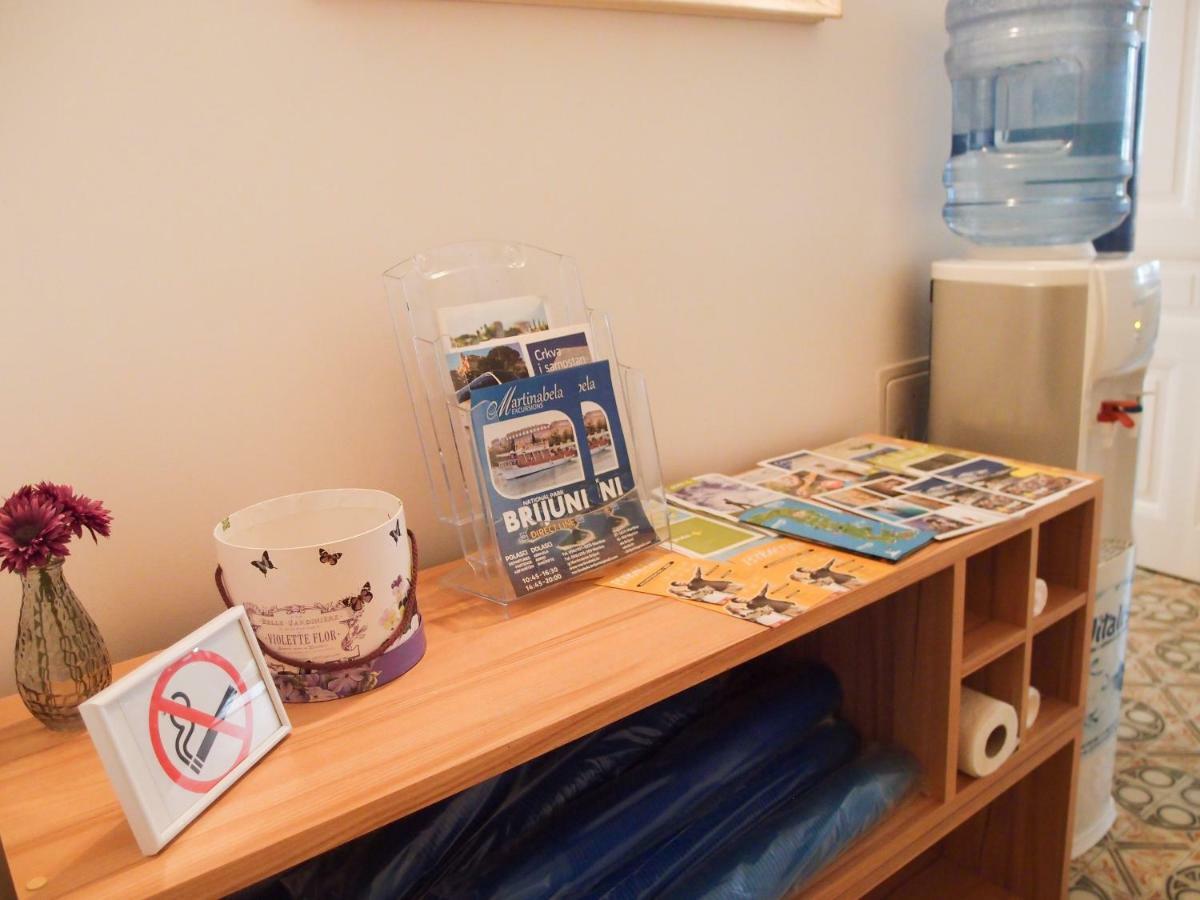 Lavender - City Room With Free Parking プーラ エクステリア 写真