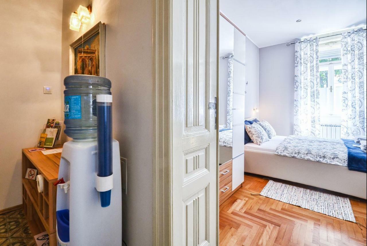 Lavender - City Room With Free Parking プーラ エクステリア 写真